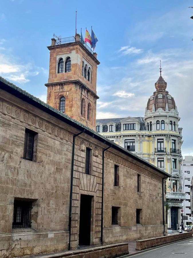 Atico Al Lado Del Ayuntamiento Lägenhet Oviedo Exteriör bild