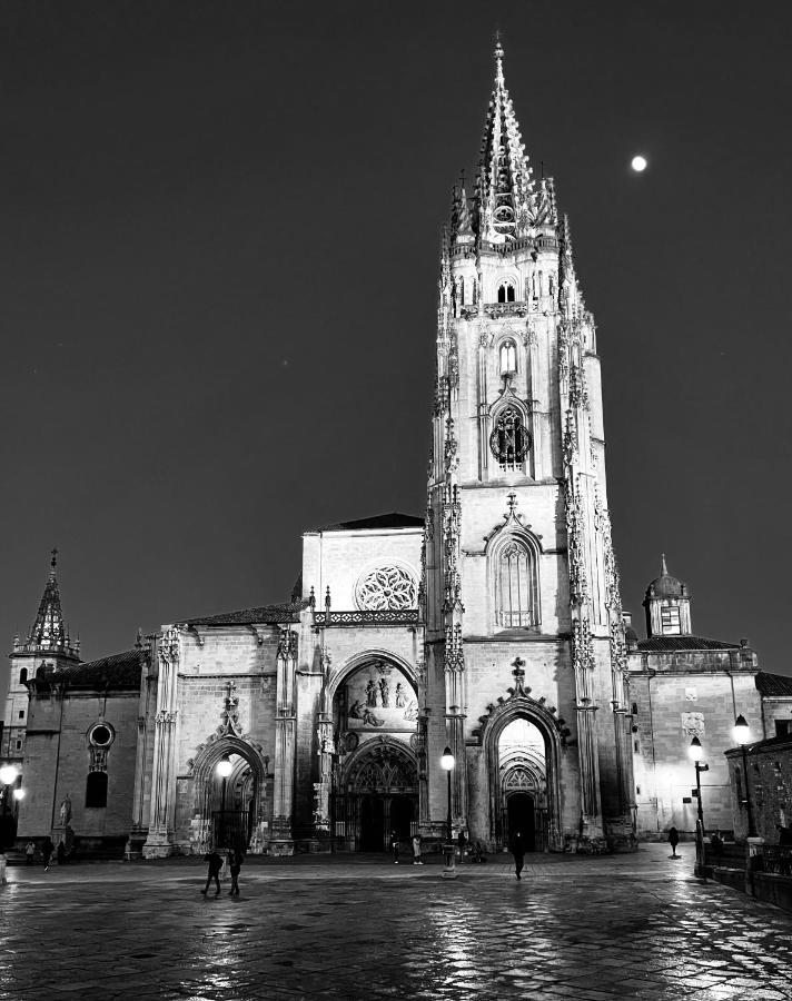 Atico Al Lado Del Ayuntamiento Lägenhet Oviedo Exteriör bild