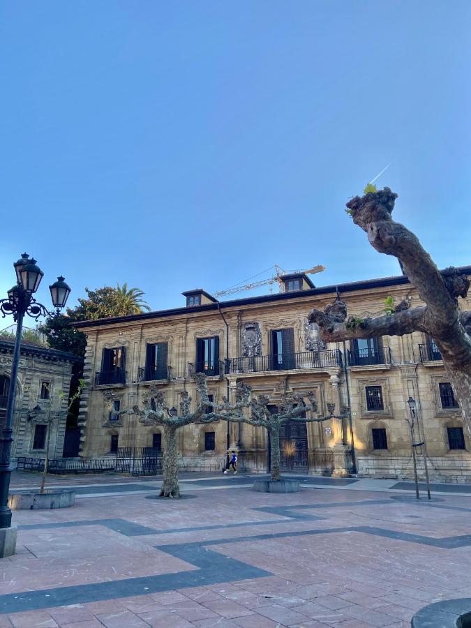 Atico Al Lado Del Ayuntamiento Lägenhet Oviedo Exteriör bild